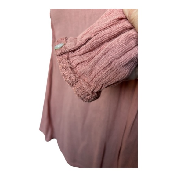 J Jill Women's Pink Blouse Sz M V-neck Long Sleeve with button cuff Loose fit - Picture 5 of 9